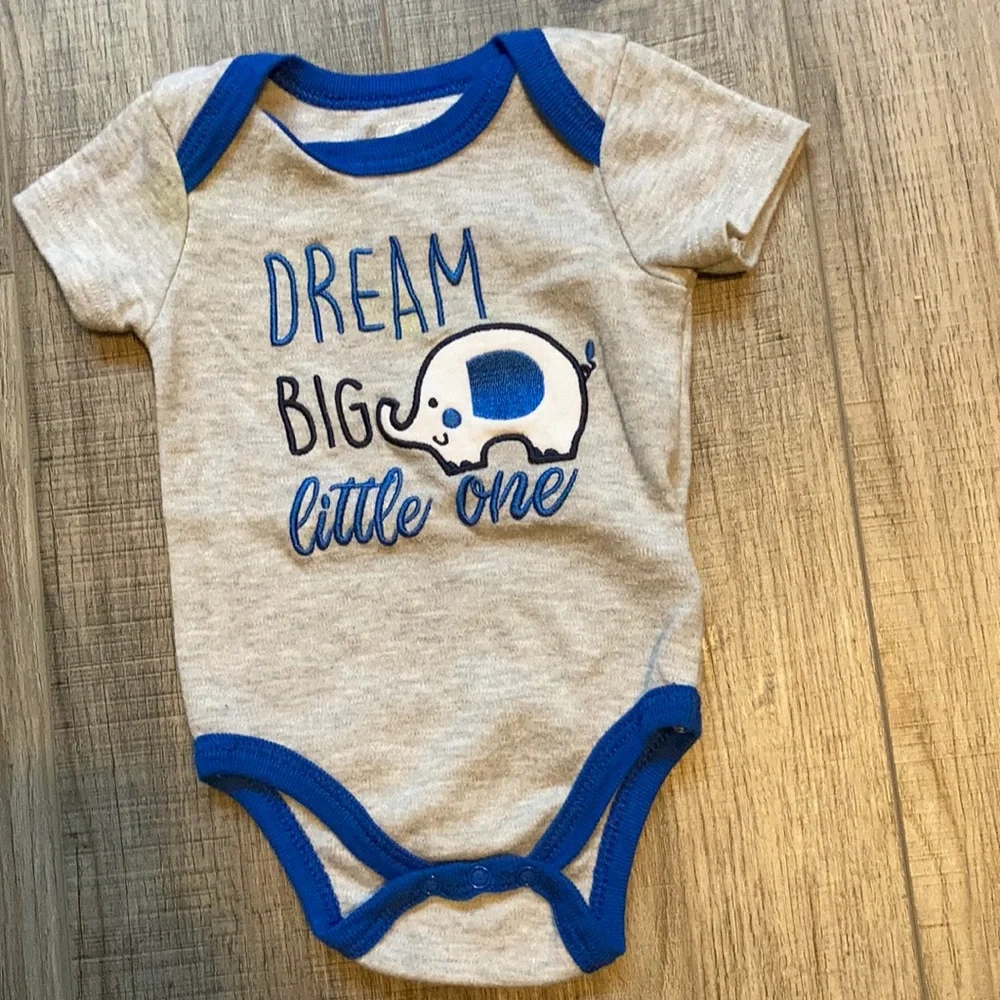 💎FREE💎 baby boy body suit elephants 🐘